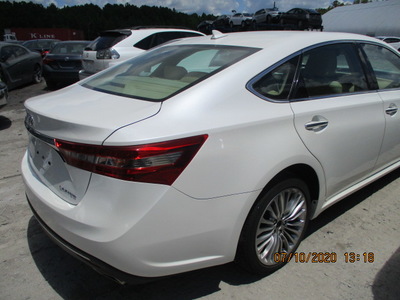 toyota avalon xle plu pre tor lt