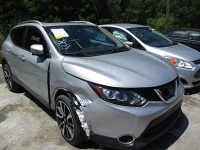 nissan rogue sport s sv sl