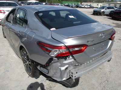 toyota camry l le xle se xse