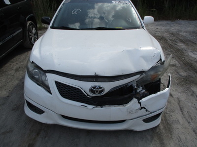 toyota camry se le xle