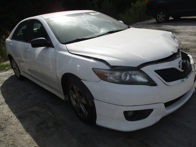 toyota camry se le xle