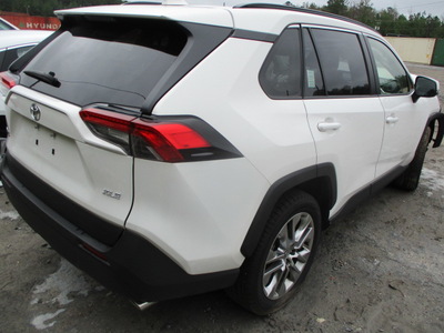 toyota rav4 xle premium