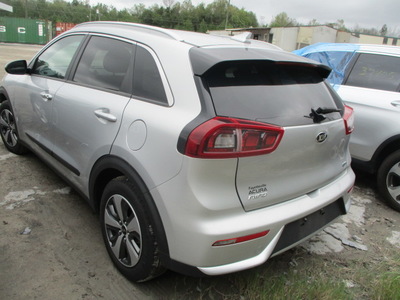 kia niro fe lx