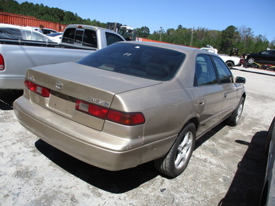 toyota camry ce le xle