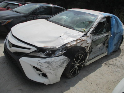 toyota camry l le xle se xse