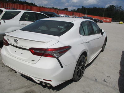 toyota camry l le xle se xse