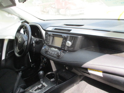 toyota rav4 hv xle