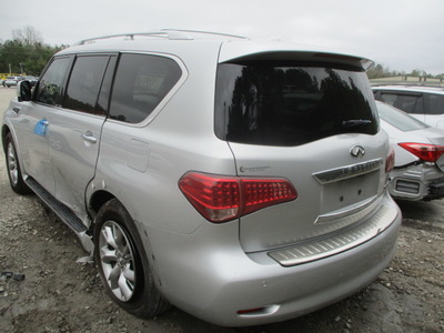 infiniti qx56