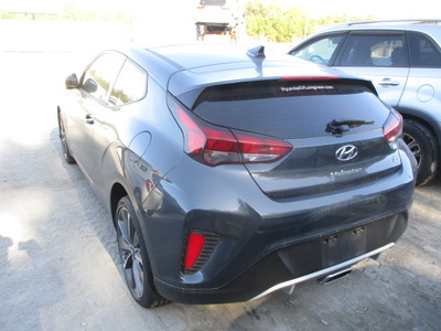 hyundai veloster base premium