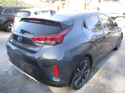 hyundai veloster base premium