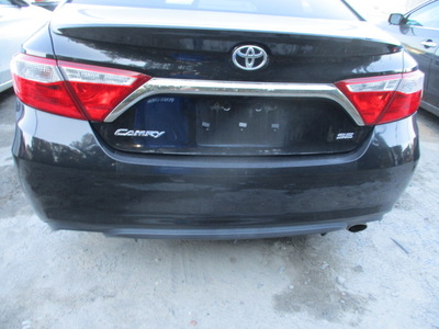 toyota camry le xle se xse