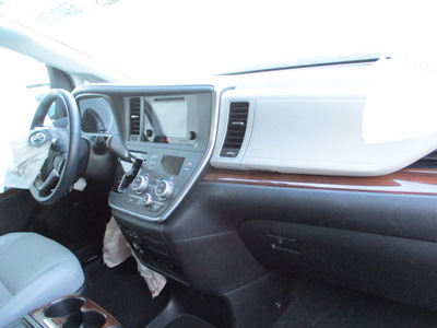 toyota sienna xle limited