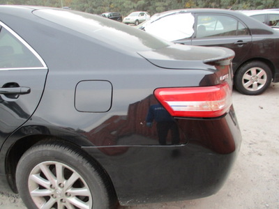 toyota camry le xle se