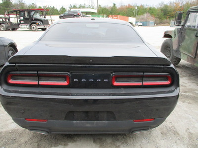 dodge challenger sxt