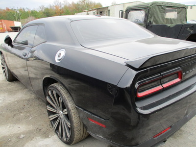 dodge challenger sxt