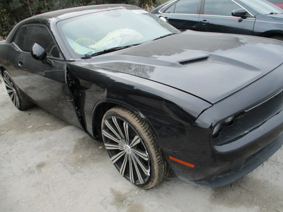 dodge challenger sxt