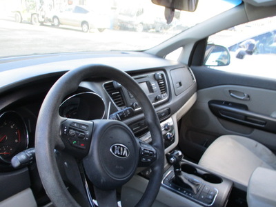 kia sedona lx