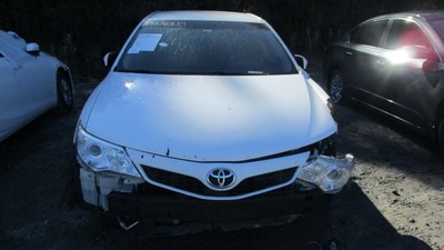 toyota camry l se le xle