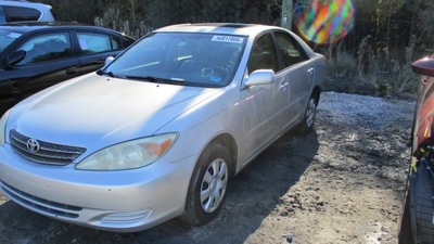 toyota camry le xle se