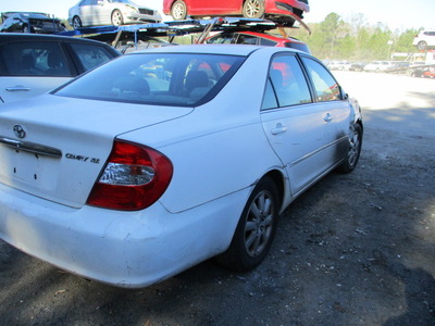 toyota camry le xle