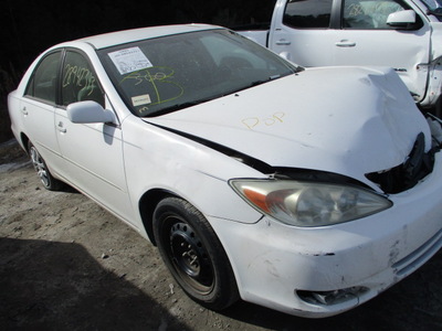 toyota camry le xle se