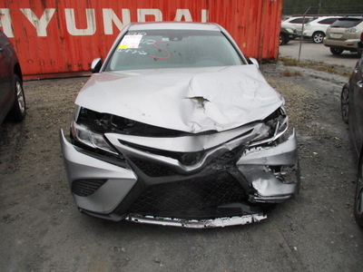 toyota camry l le xle se xse