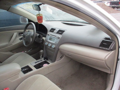 toyota camry se le xle