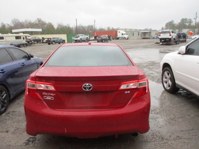 toyota camry se le xle