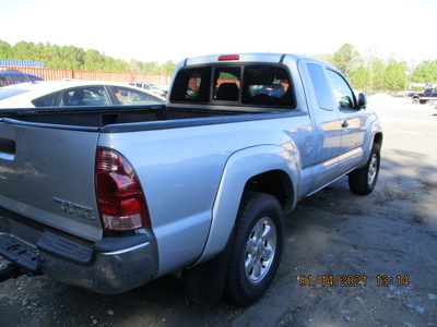 toyota tacoma prerunner acc cab