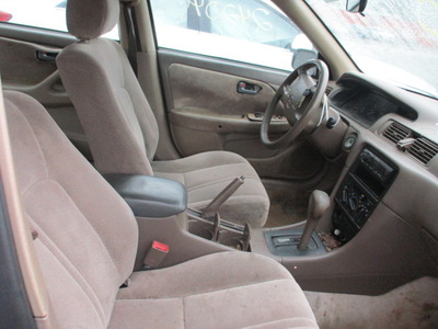 toyota camry ce le xle