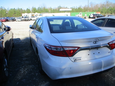 toyota camry le xle se xse