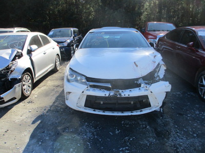 toyota camry le xle se xse