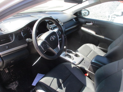 toyota camry l se le xle