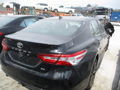 toyota camry se se night shade