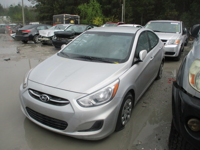 hyundai accent se