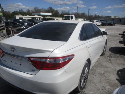 toyota camry le xle se xse