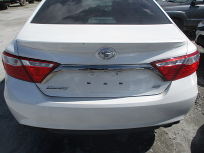 toyota camry le xle se xse