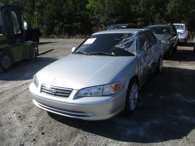 toyota camry ce le xle