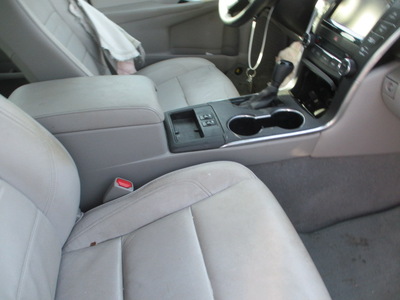 toyota camry xse xle