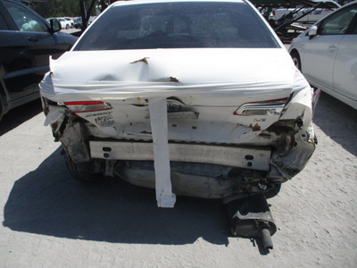 toyota camry se le xle