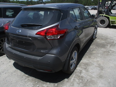 nissan kicks s