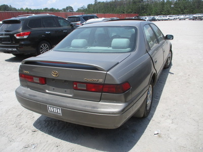 toyota camry ce le xle