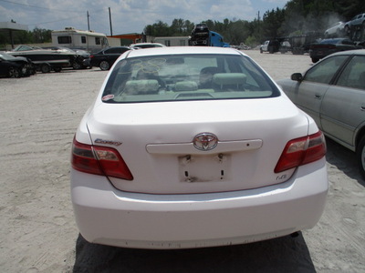 toyota camry ce le xle se