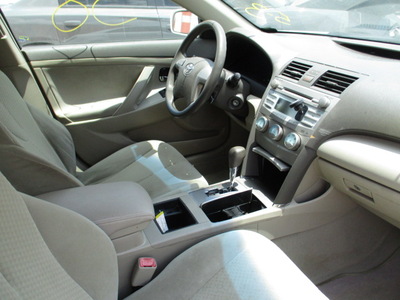 toyota camry ce le xle se