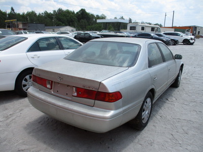 toyota camry ce le xle