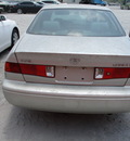 toyota camry ce le xle