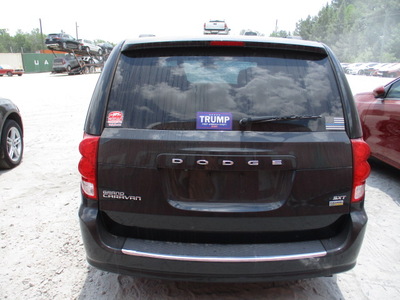 dodge grand caravan sxt