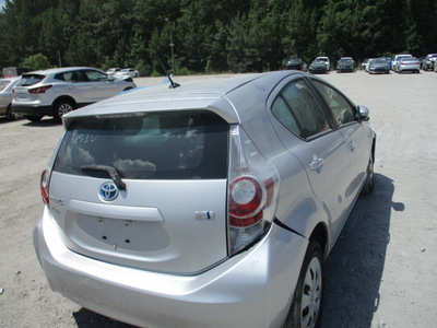 toyota prius c