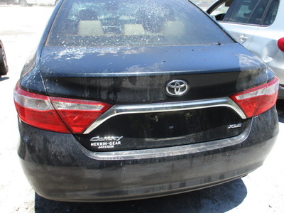 toyota camry le xle se xse