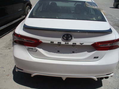 toyota camry l le xle se xse